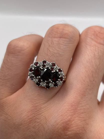 9ct gold garnet and diamond ring