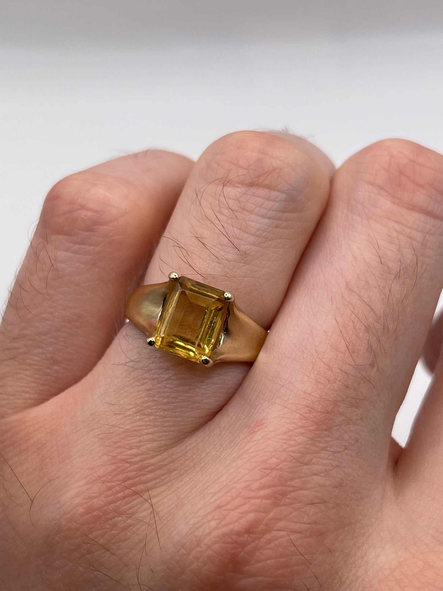 9ct gold citrine ring