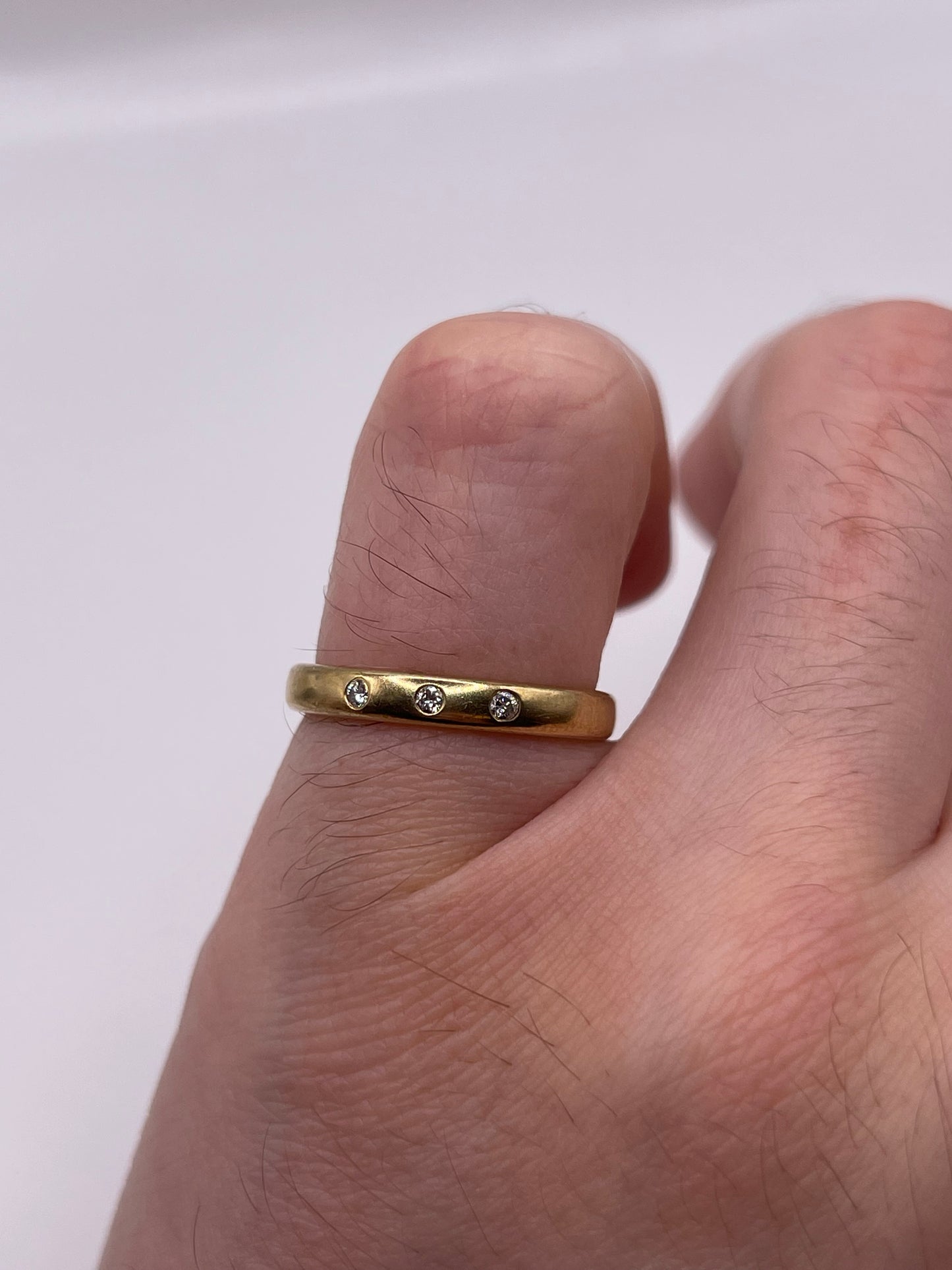 9ct gold diamond ring