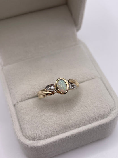 9ct gold opal and diamond ring