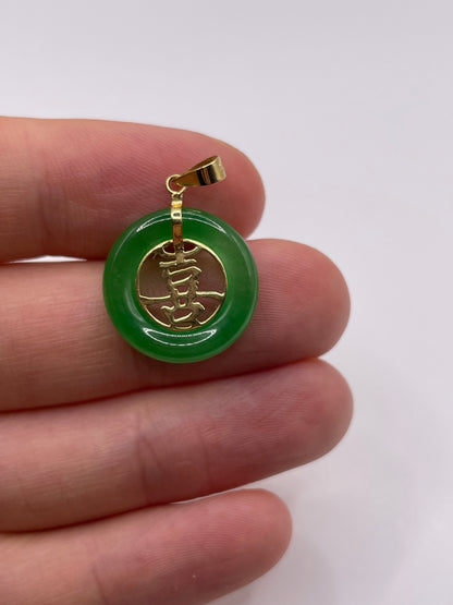 9ct gold jade pendant