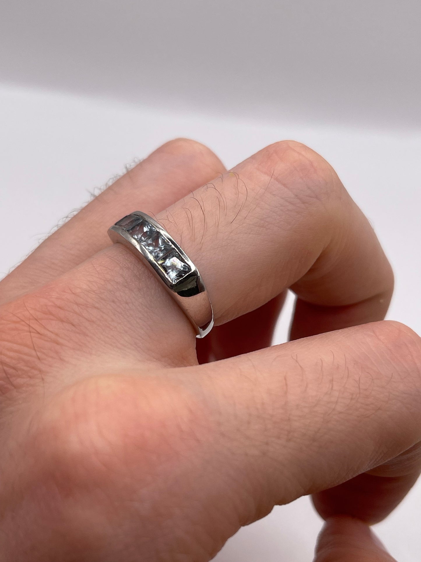 Silver aquamarine ring