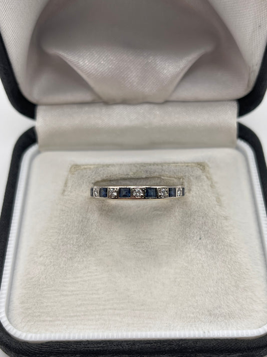 18ct gold sapphire and diamond ring