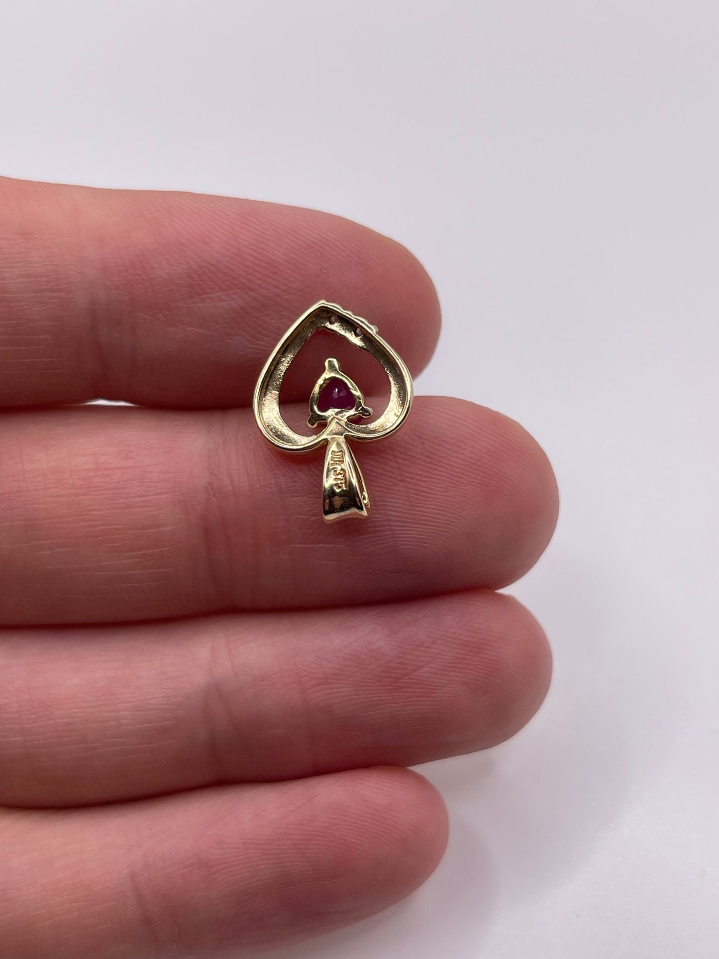 9ct gold ruby and diamond heart pendant