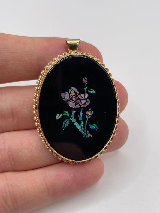 9ct gold onyx and opal pendant / brooch