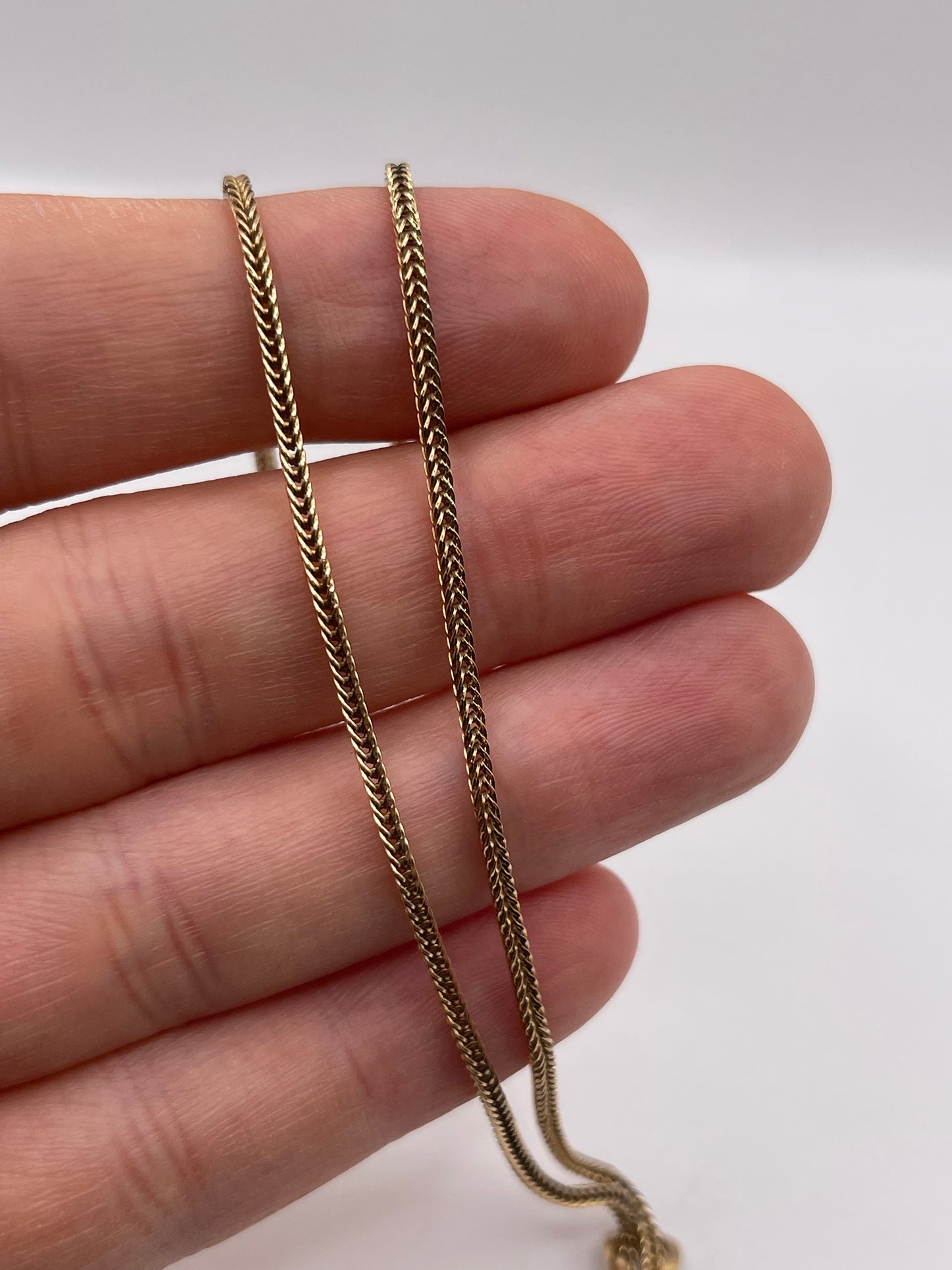 9ct gold necklace