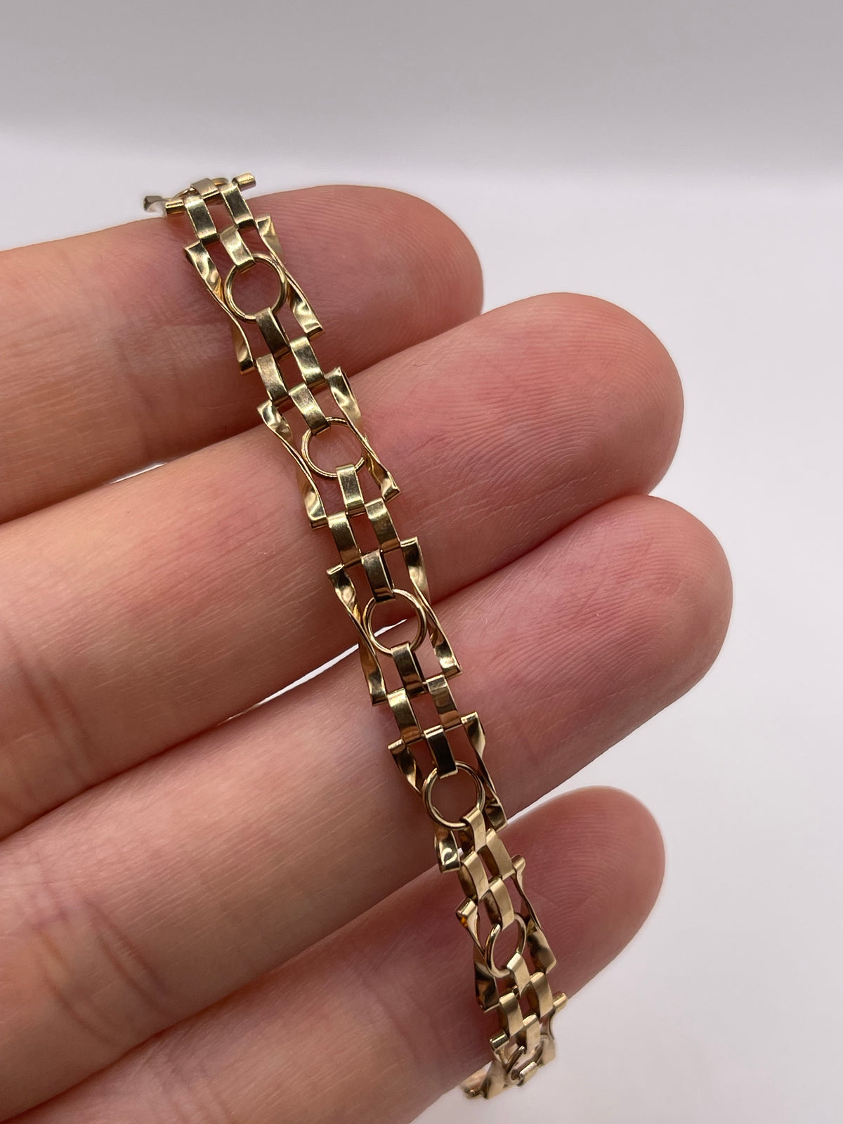9ct gold padlock bracelet