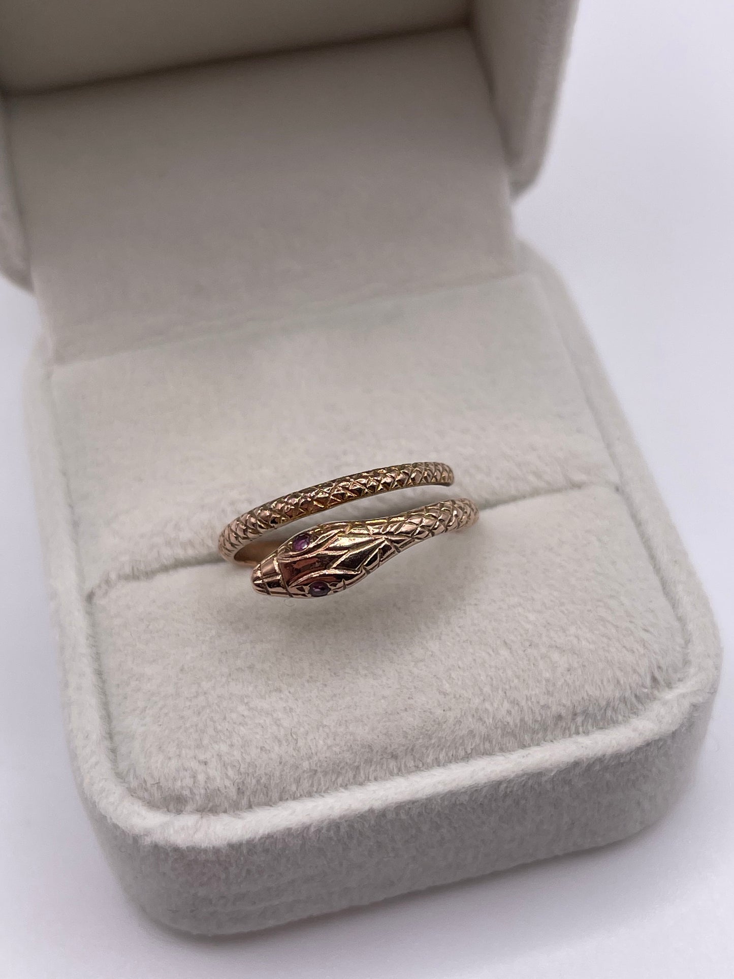 8ct rose gold ruby snake ring