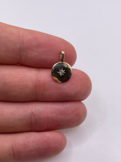 9ct gold topaz pendant