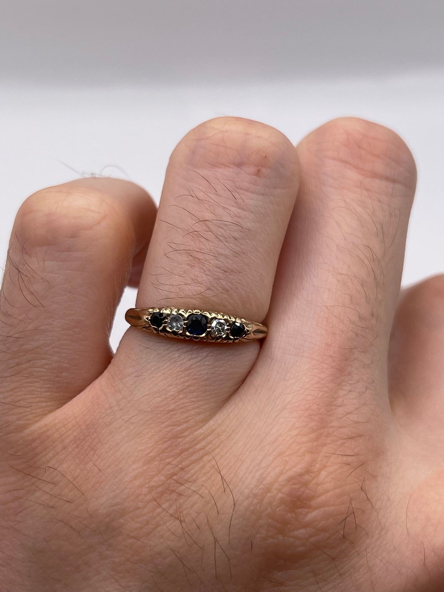 9ct gold sapphire and diamond ring