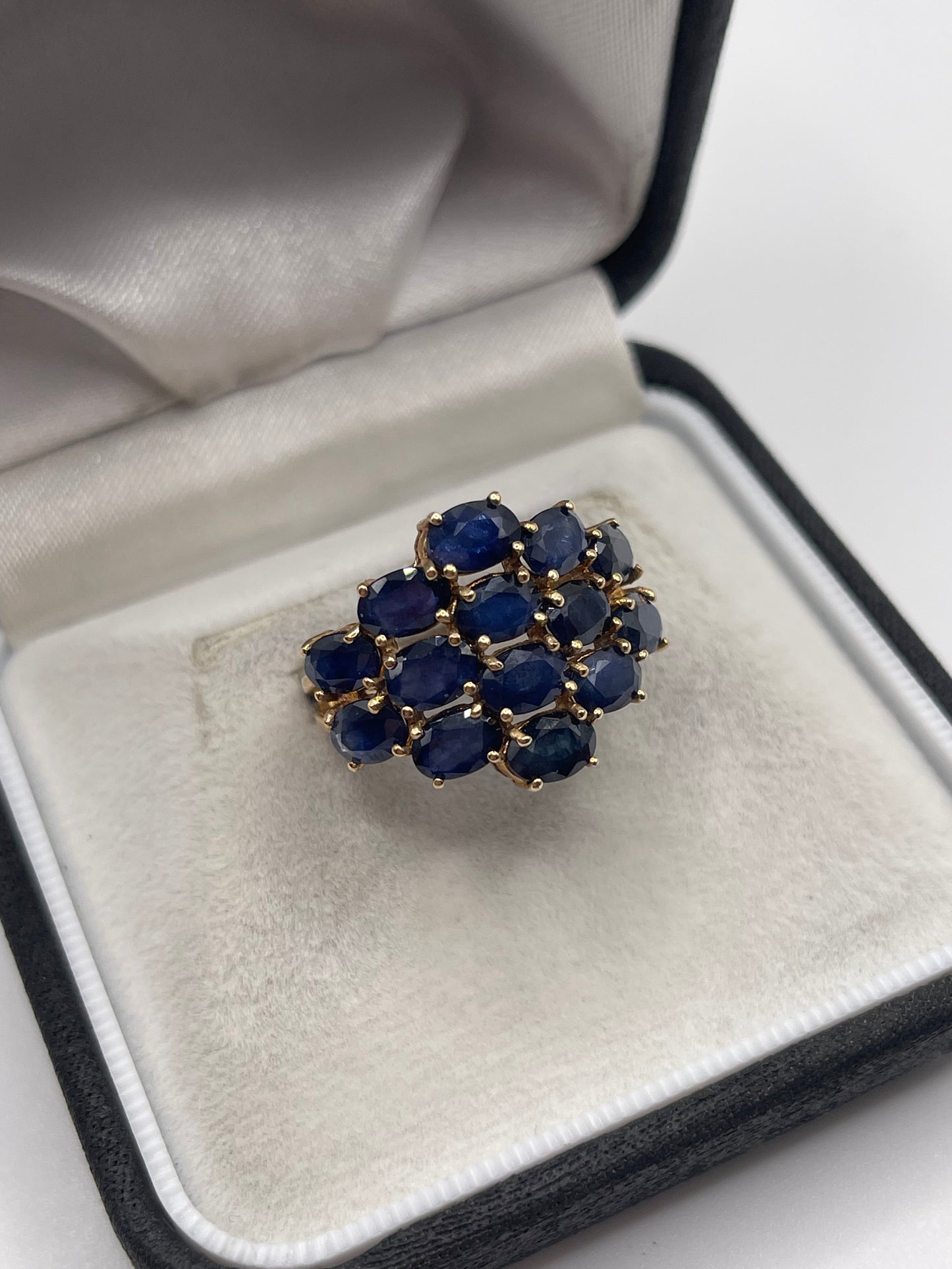 9ct gold sapphire cluster ring