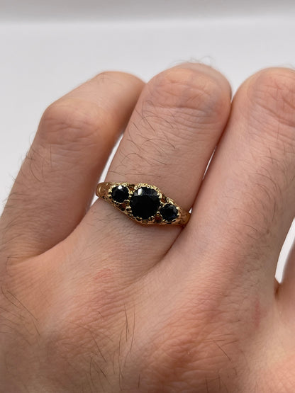 9ct gold sapphire ring