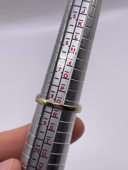 9ct gold tanzanite and diamond ring