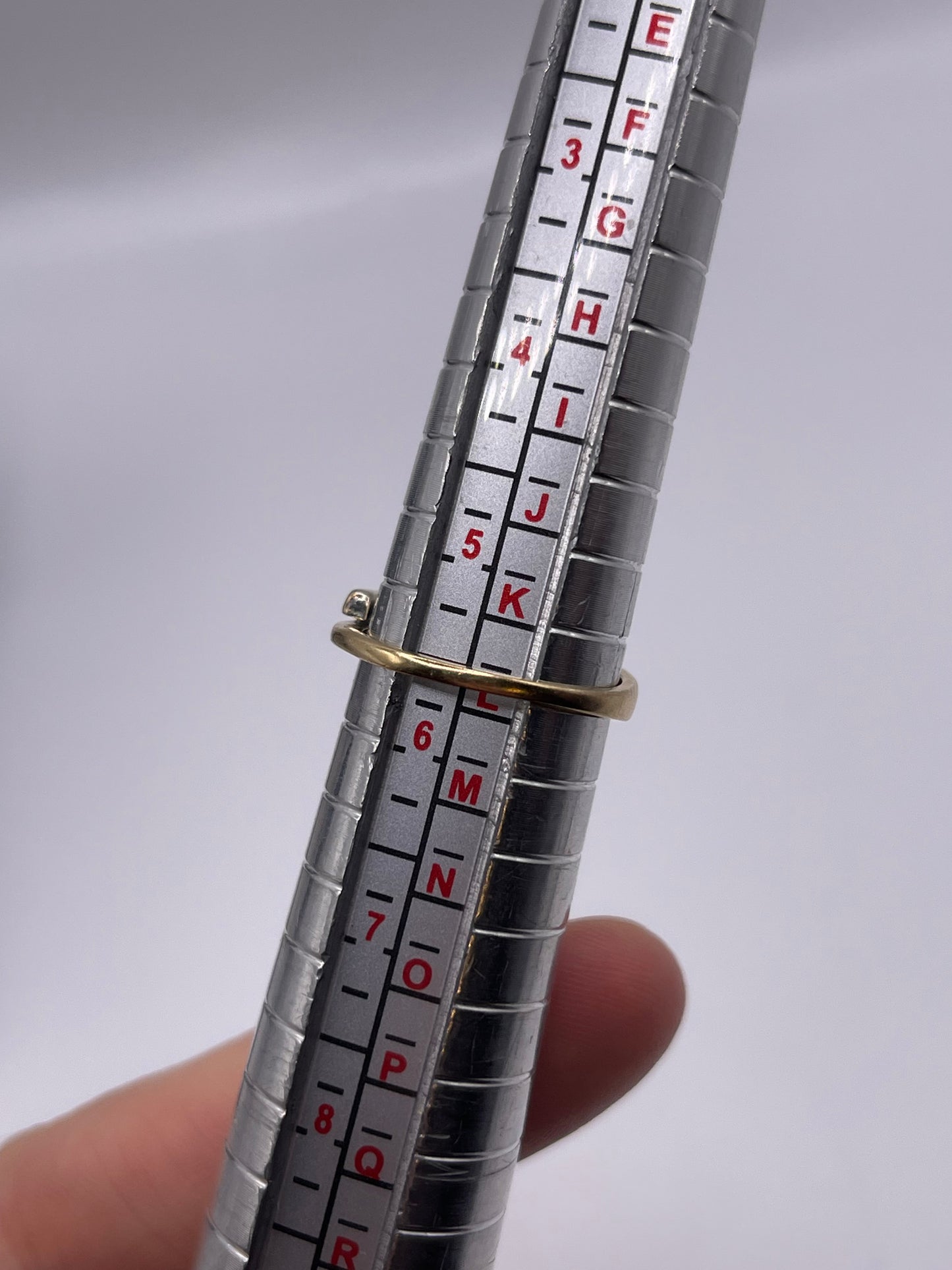 9ct gold diamond ring