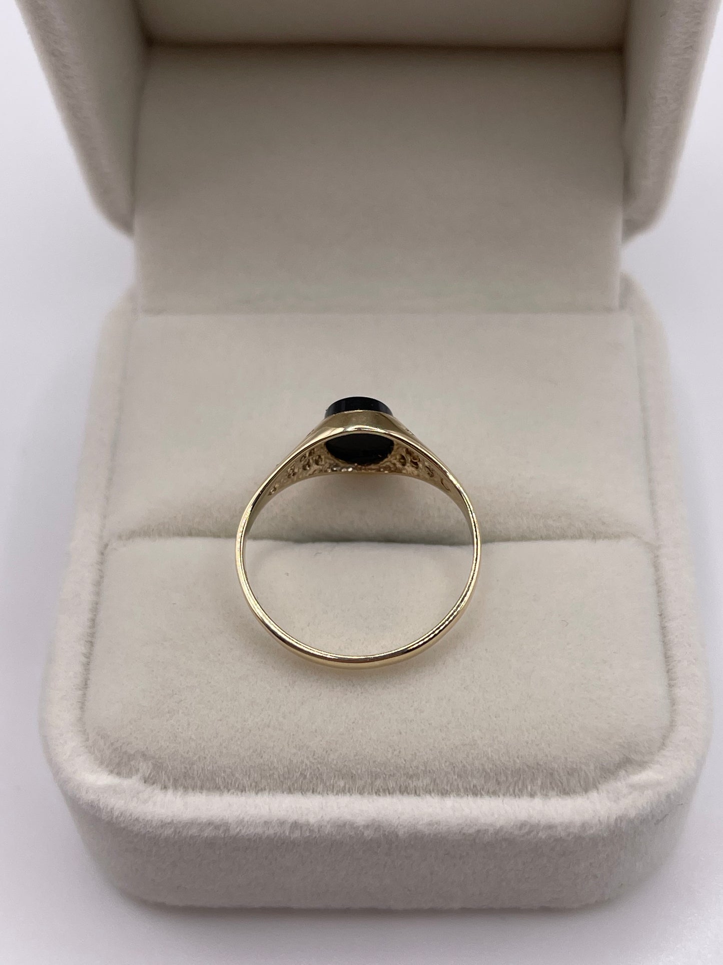 9ct gold onyx signet ring