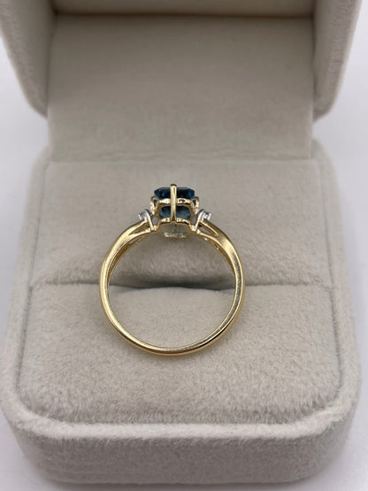 9ct gold topaz and diamond ring