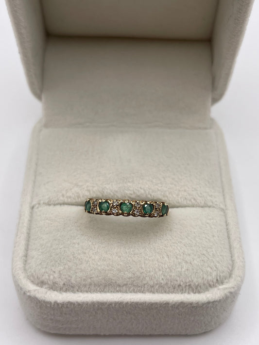 9ct gold emerald and diamond ring