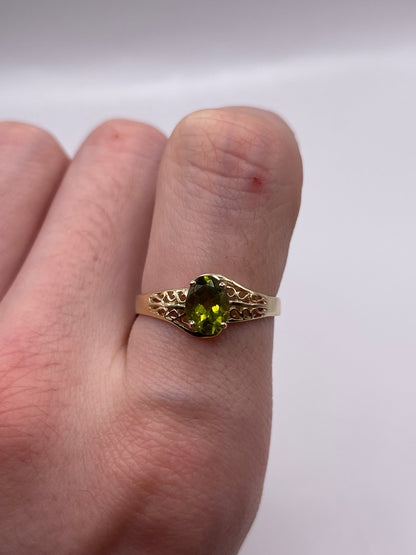 9ct gold quartz ring