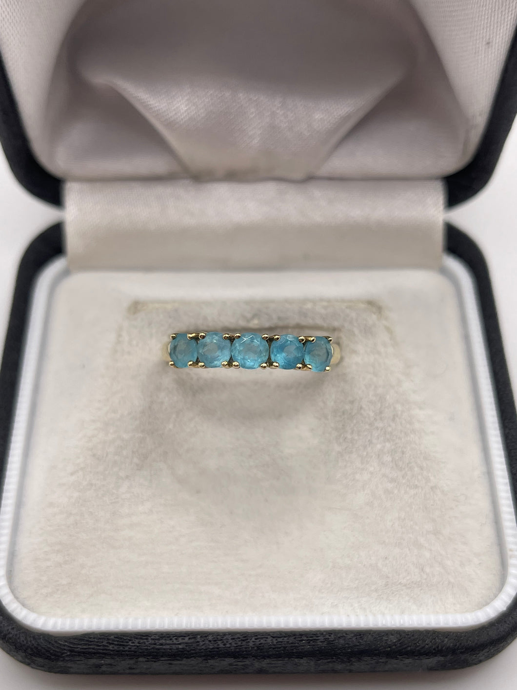 9ct gold apatite ring