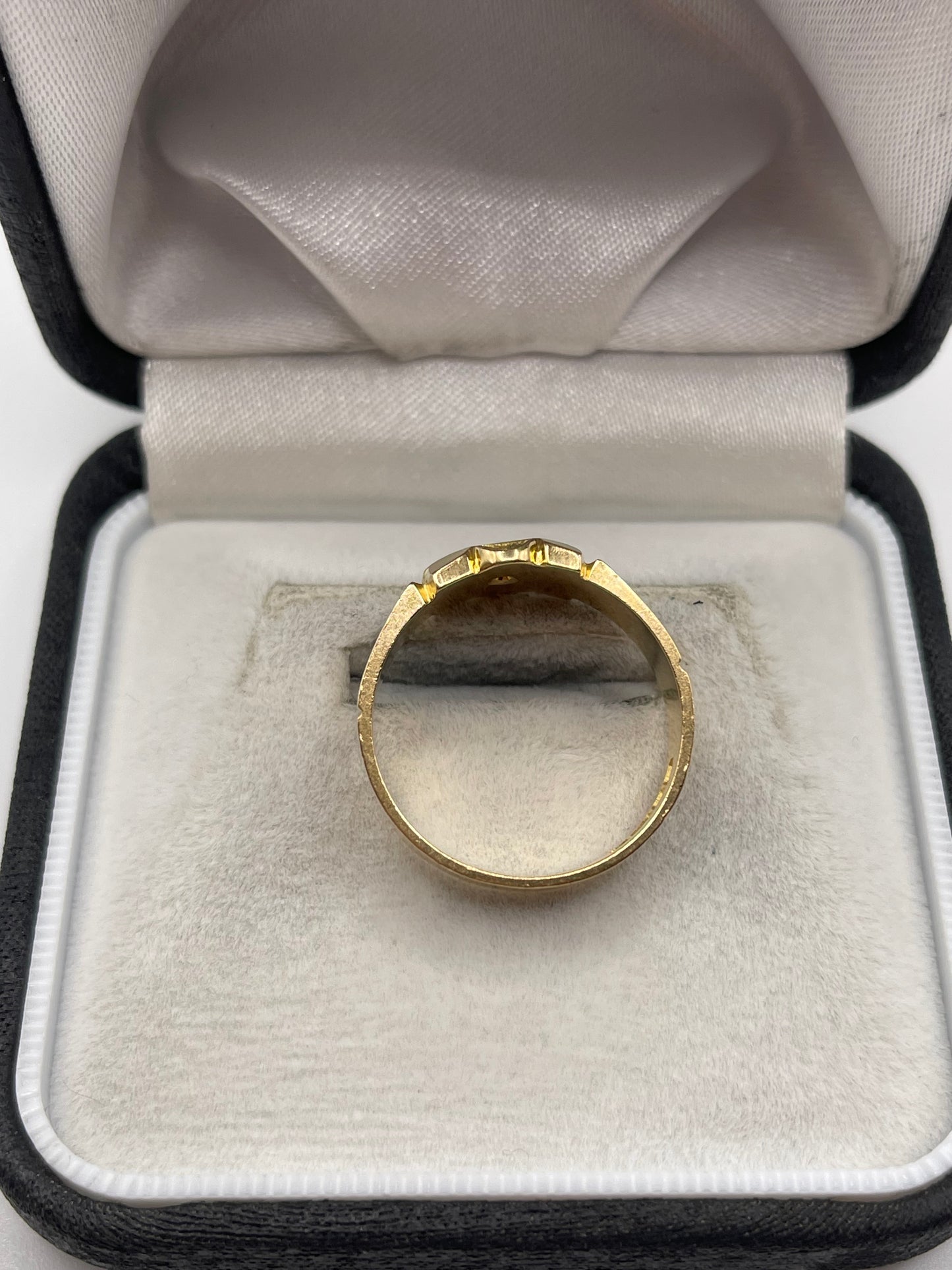 18ct gold diamond signet ring