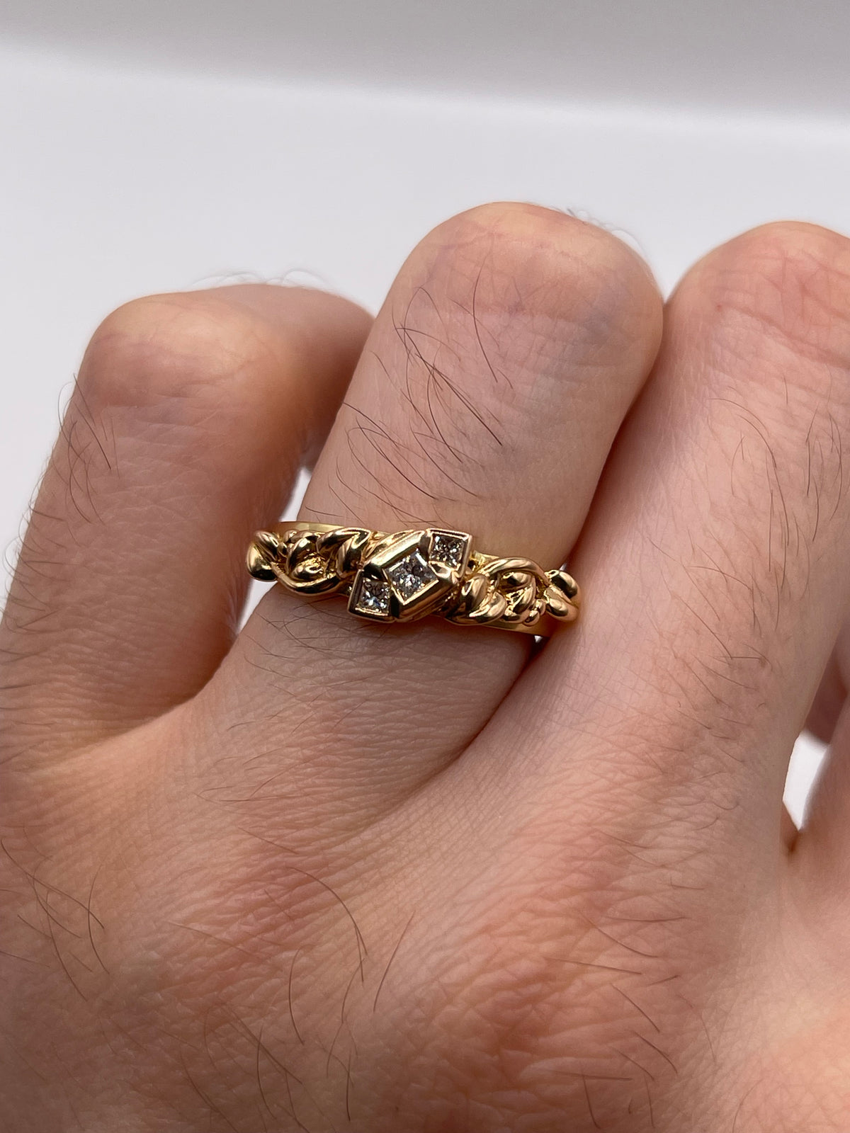 Clogau 18ct gold diamond ring