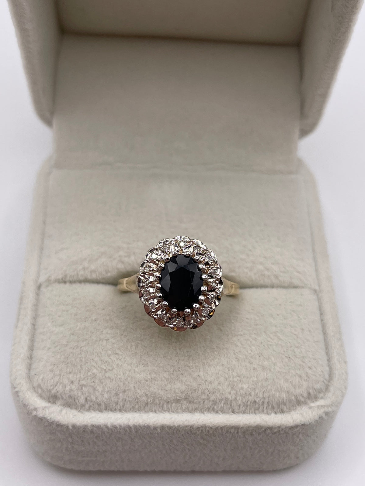 9ct gold sapphire and diamond ring