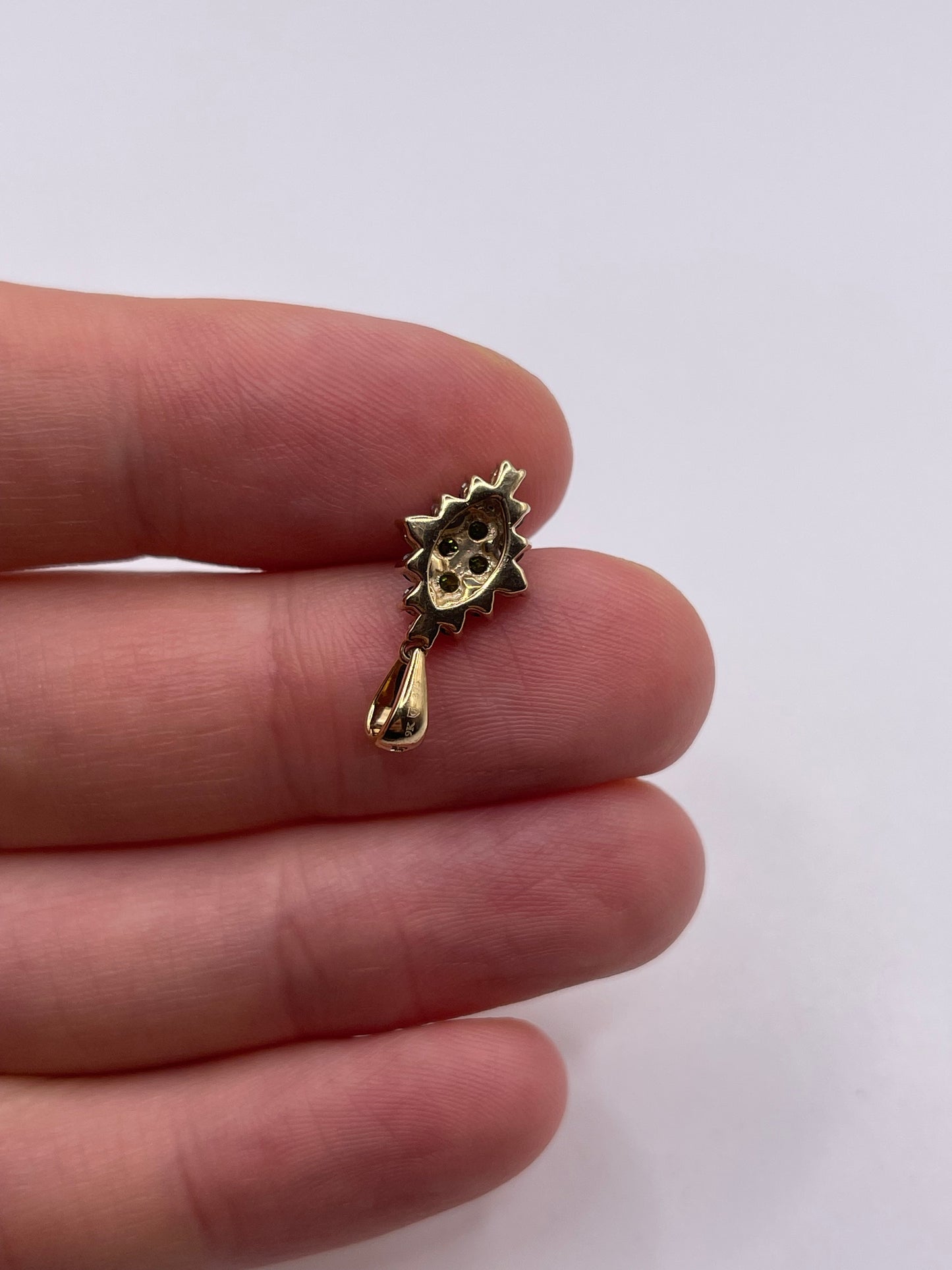 9ct gold green diamond cluster pendant