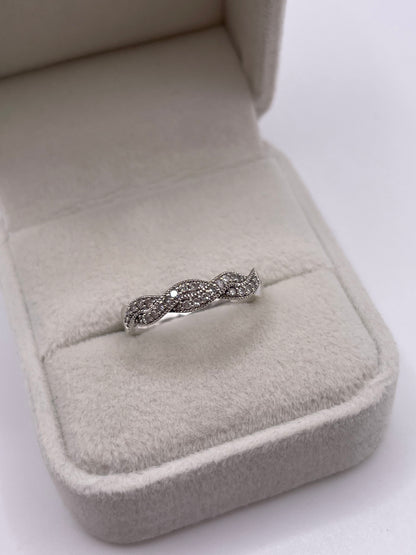 9ct white gold diamond ring