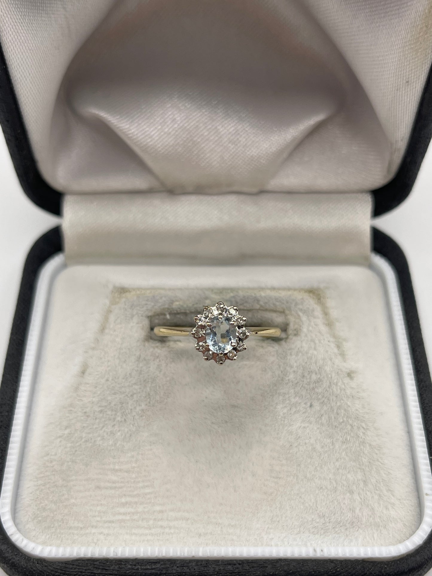9ct gold aquamarine and diamond ring