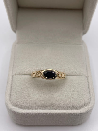 9ct gold onyx ring