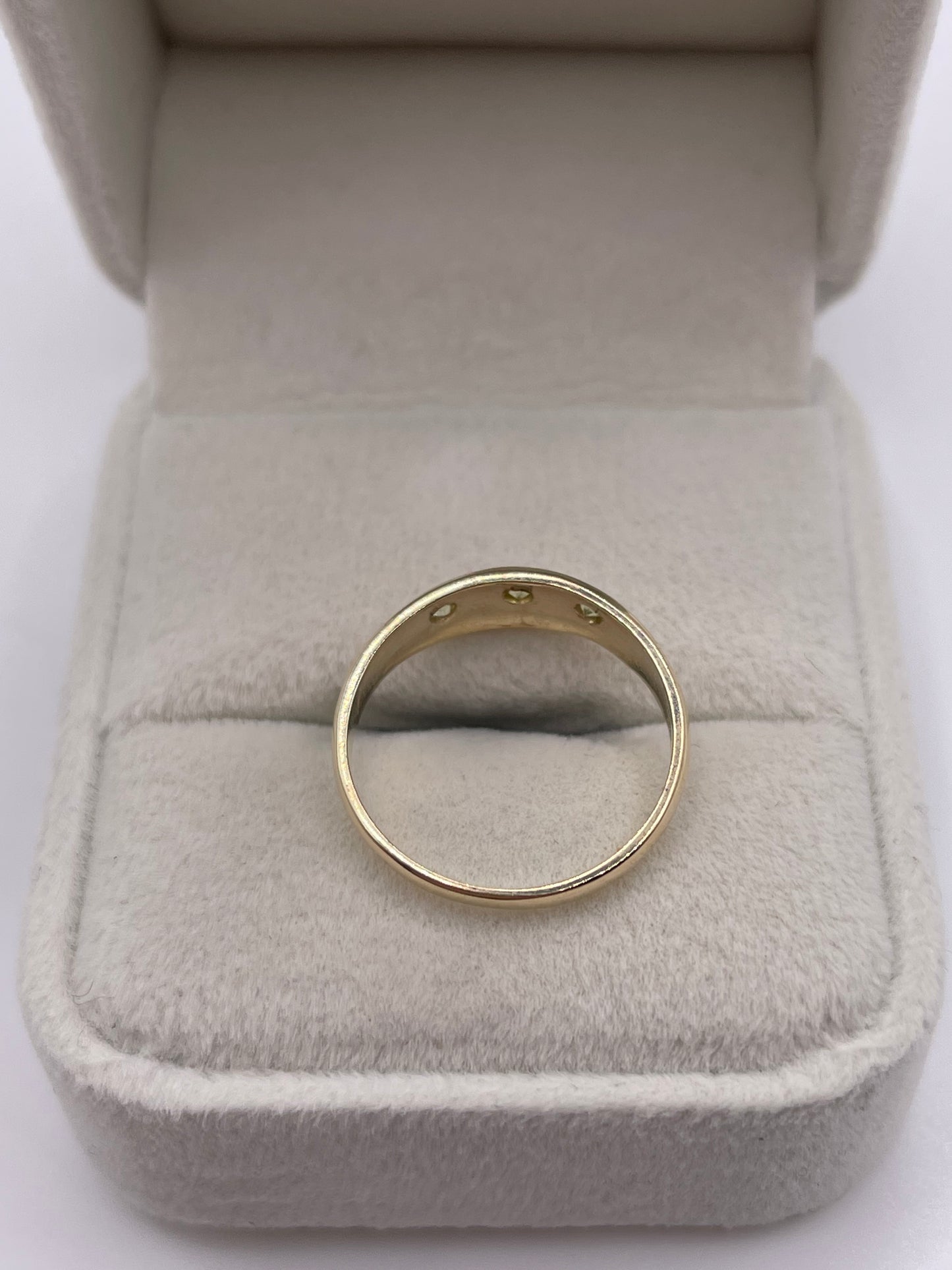 9ct gold peridot gypsy ring