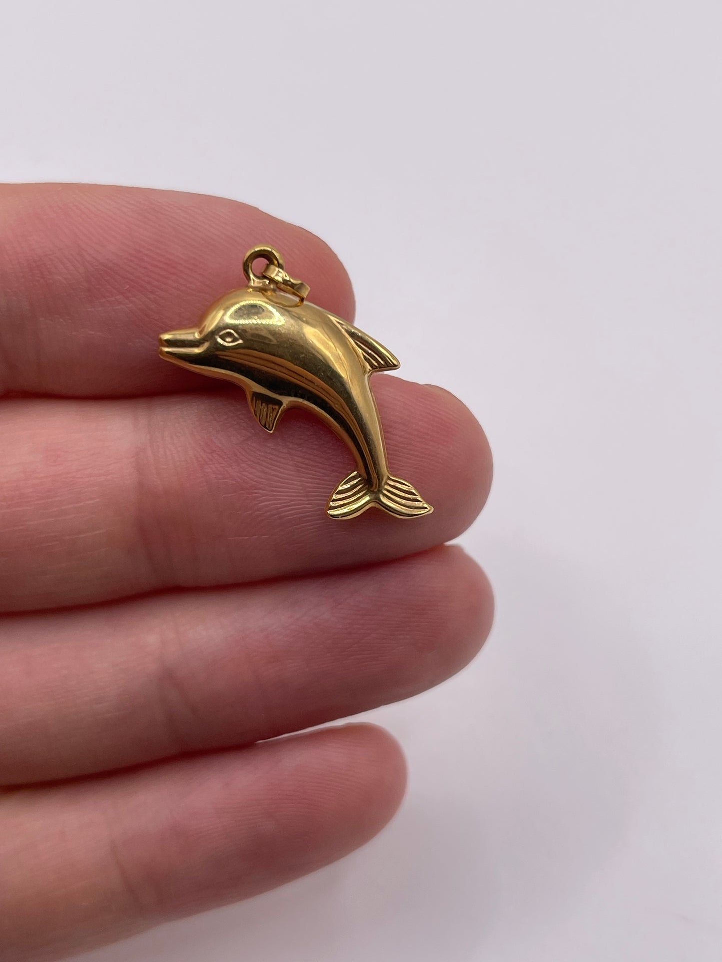 9ct gold dolphin charm
