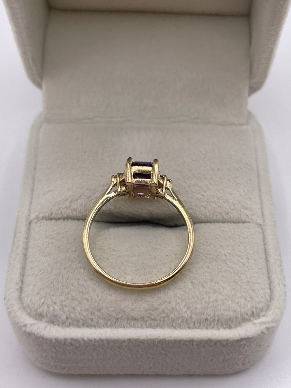 9ct gold amethyst and diamond ring