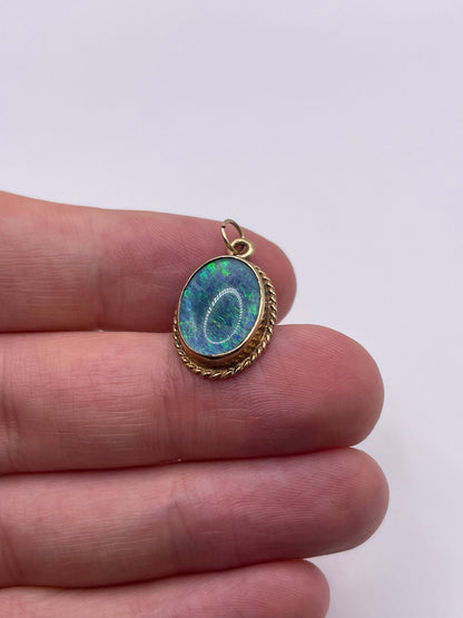 9ct gold black opal triplet pendant