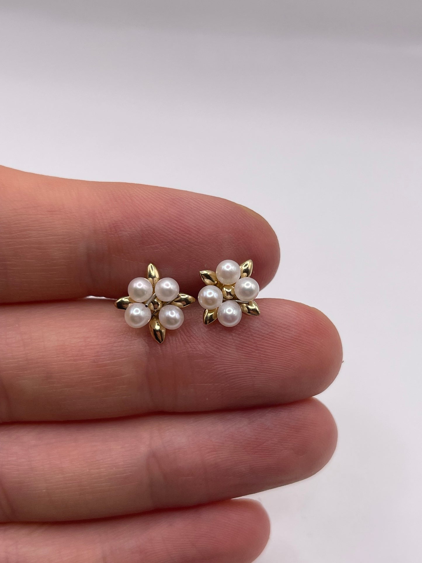 9ct gold pearl earrings