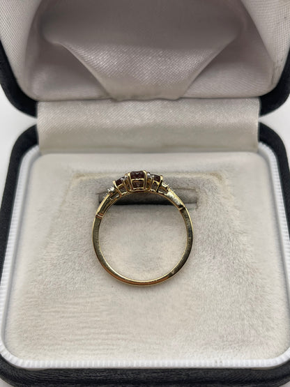 9ct gold quartz and zircon ring