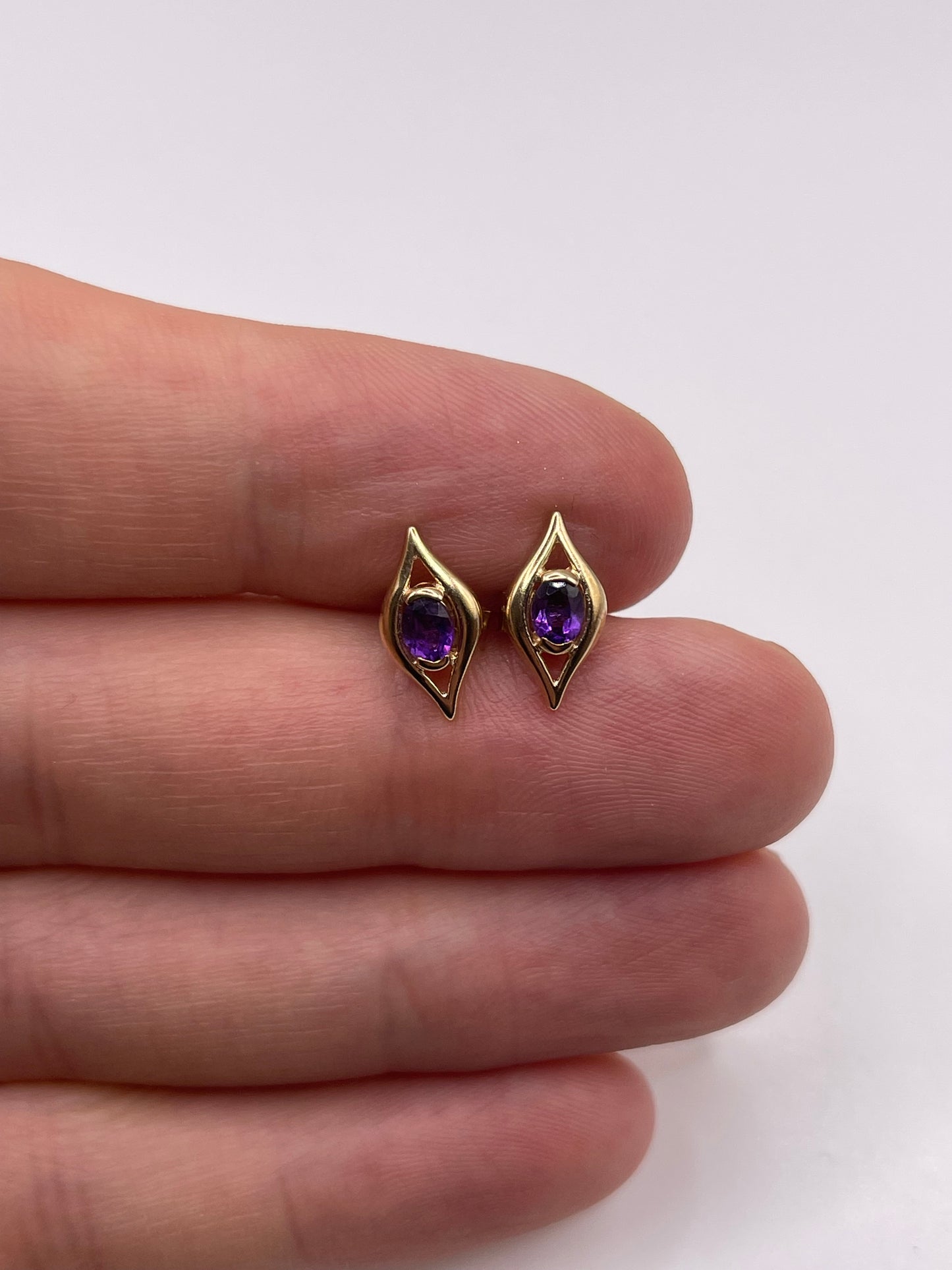 9ct gold amethyst earrings