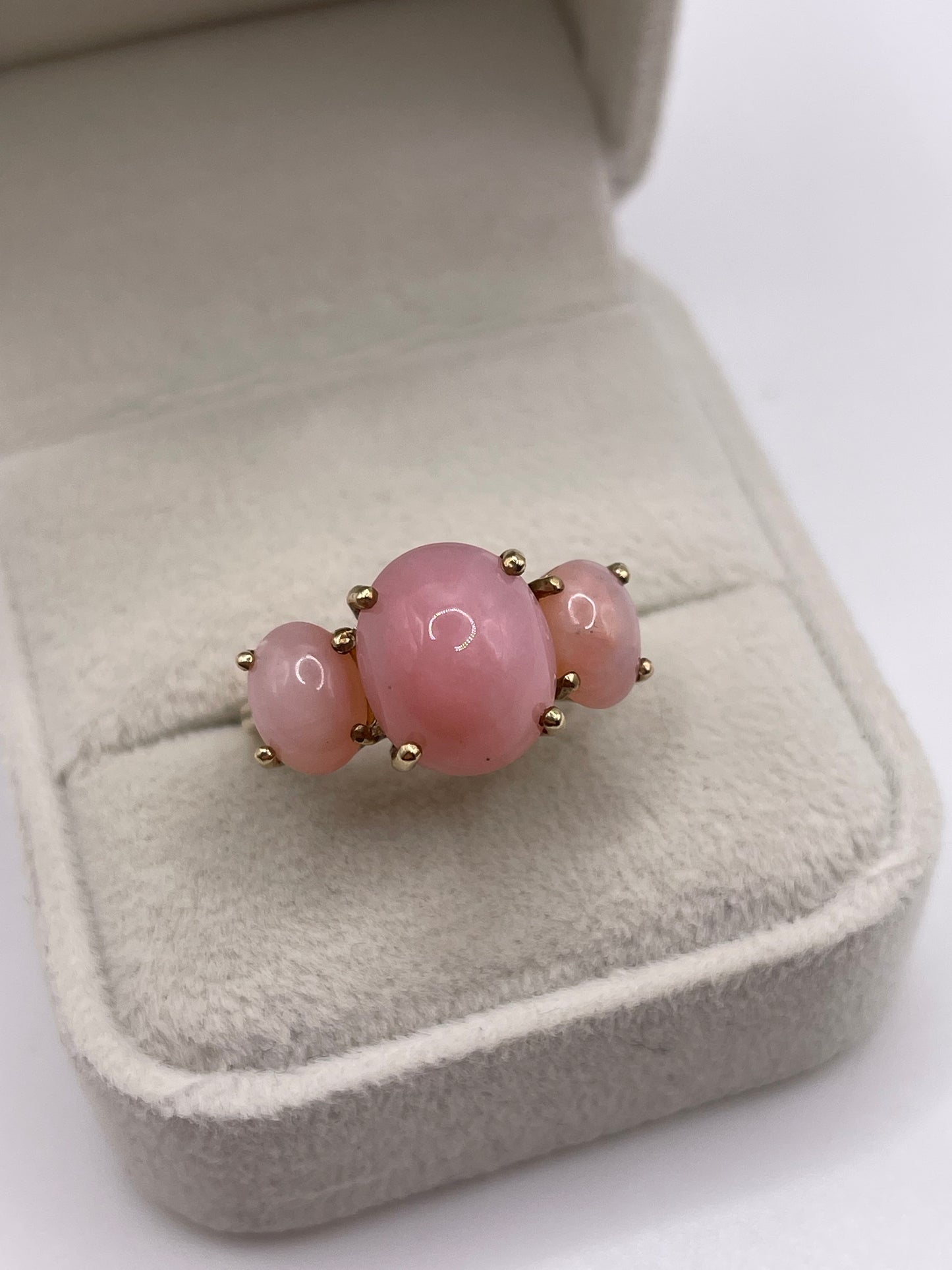 9ct gold pink opal ring