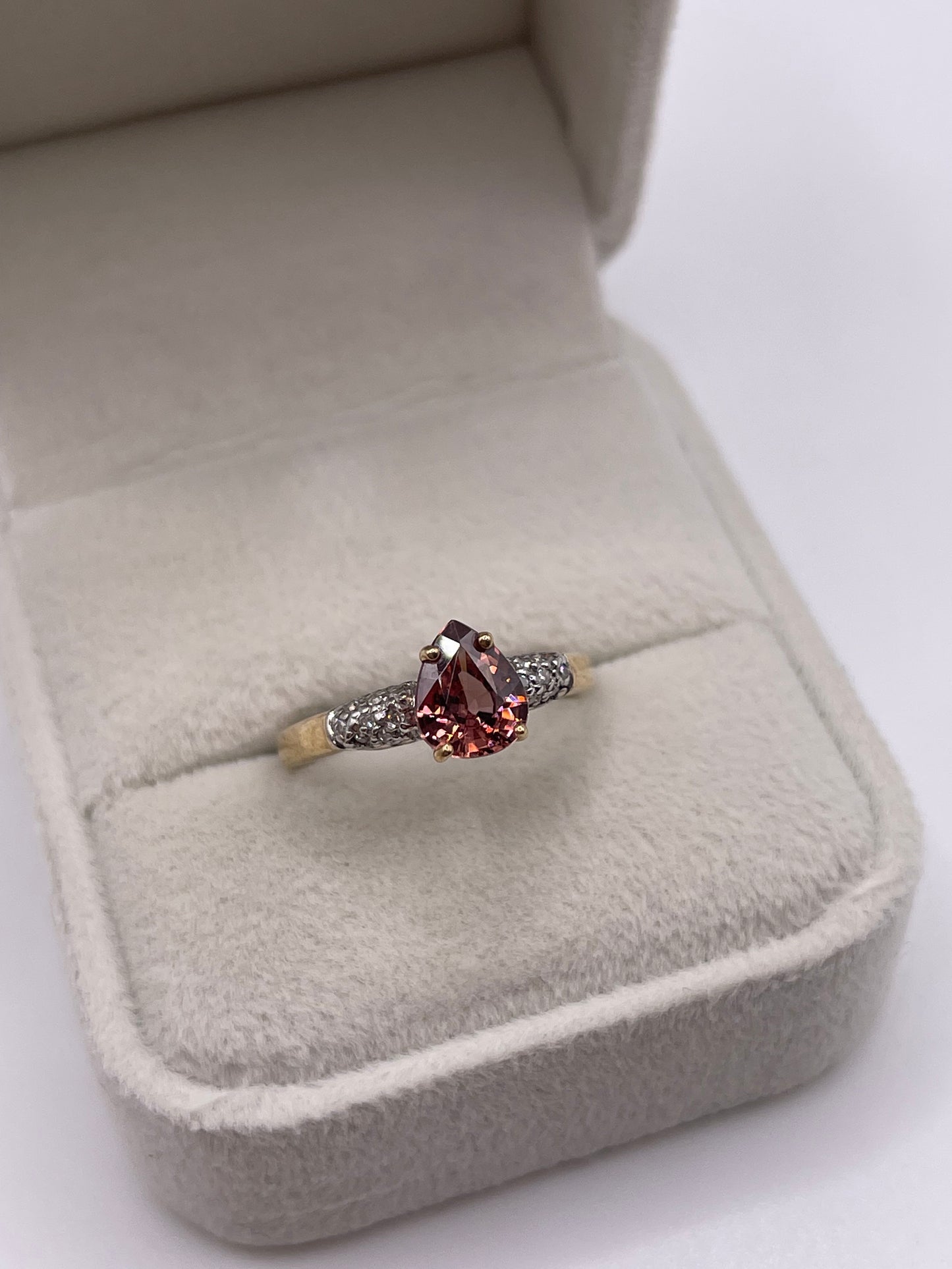 9ct gold tourmaline and diamond ring