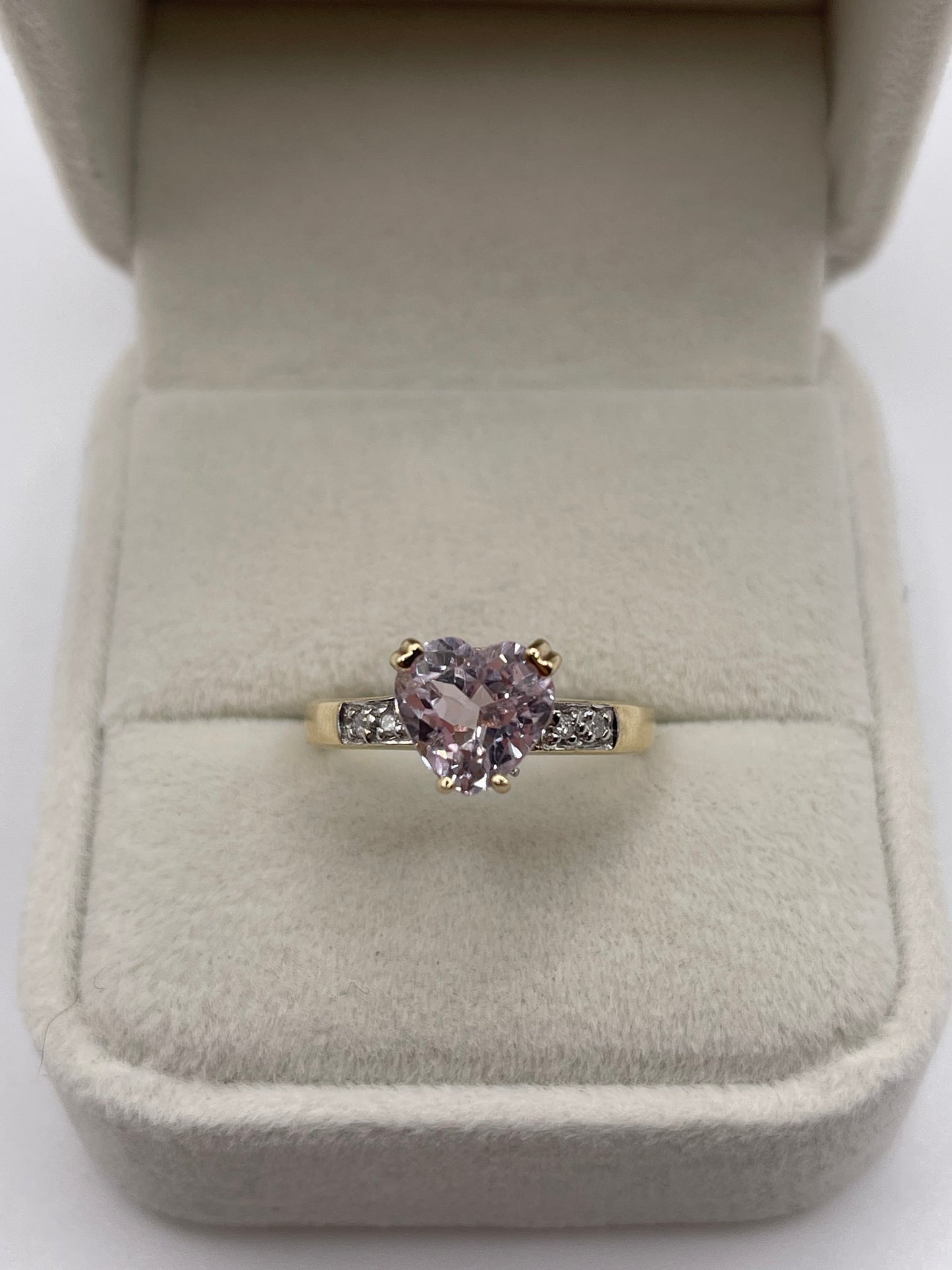 9ct gold kunzite and diamond ring