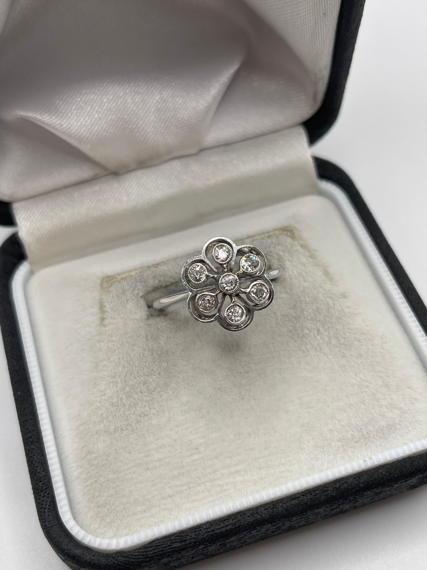 18ct white gold old cut diamond ring