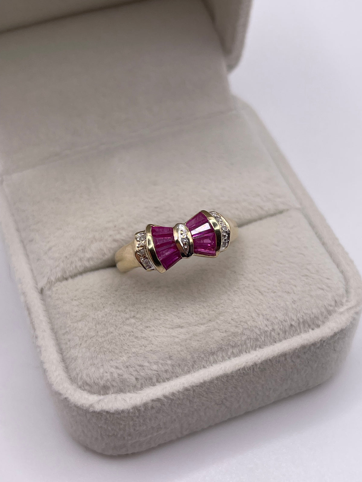 9ct gold ruby and diamond ring