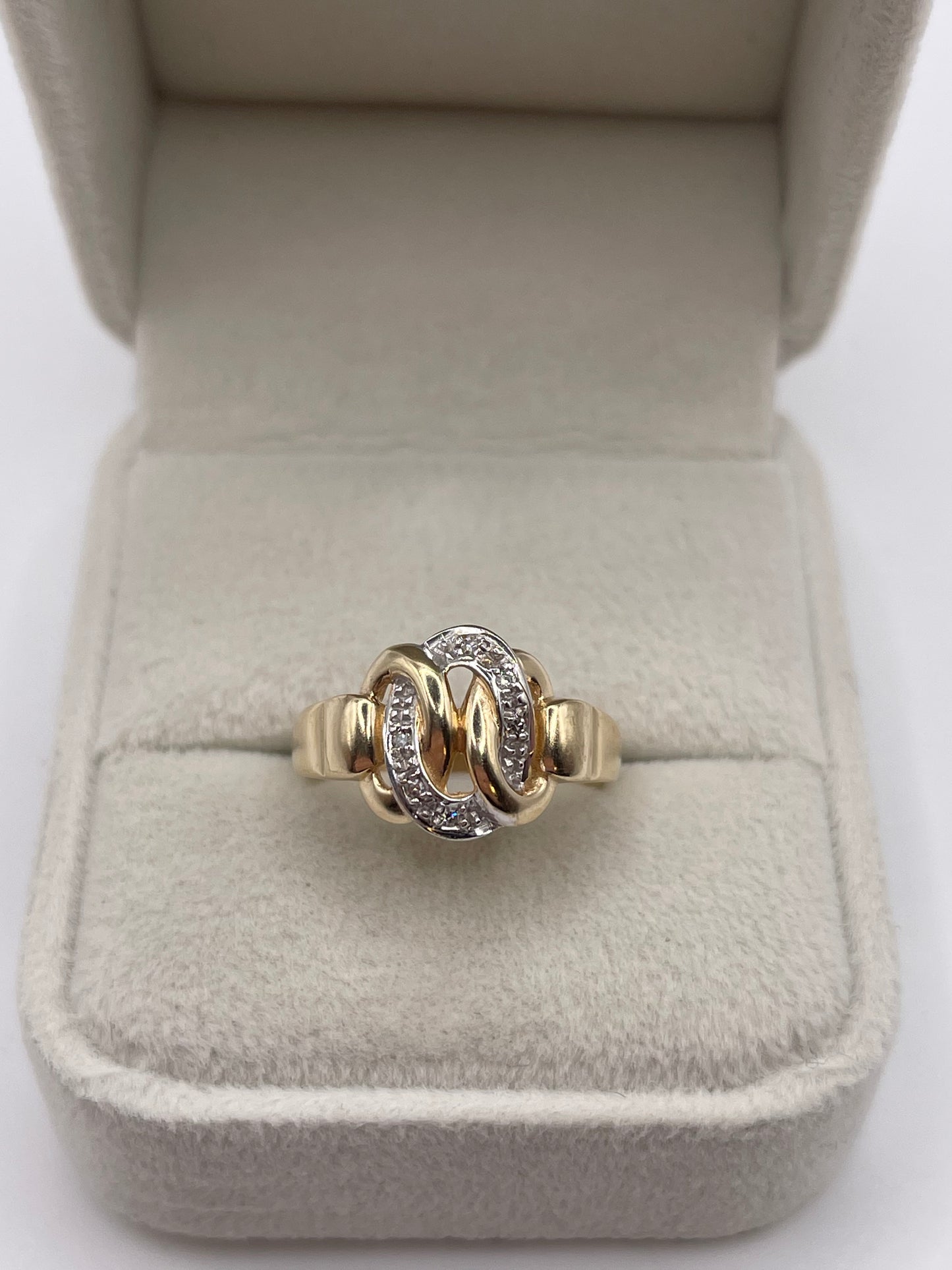 9ct gold diamond ring