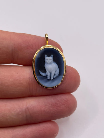 18ct gold cat cameo brooch / pendant