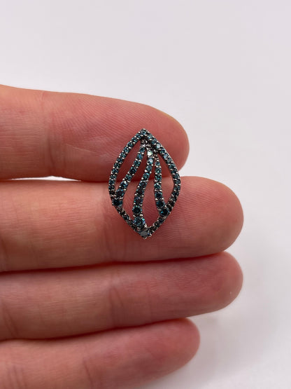 9ct white gold blue diamond cluster pendant