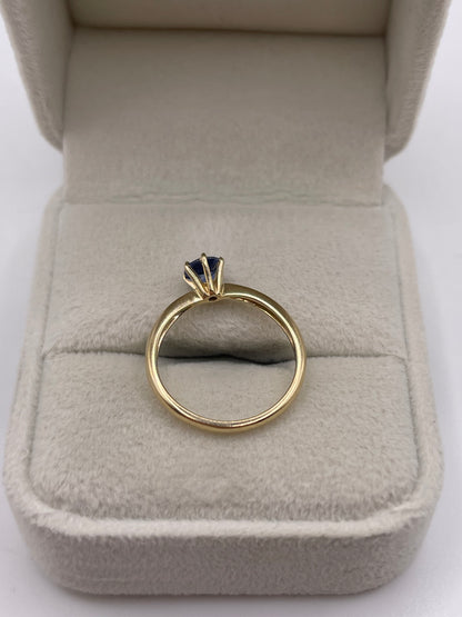 9ct gold sapphire ring
