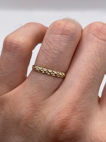 9ct gold keepers ring