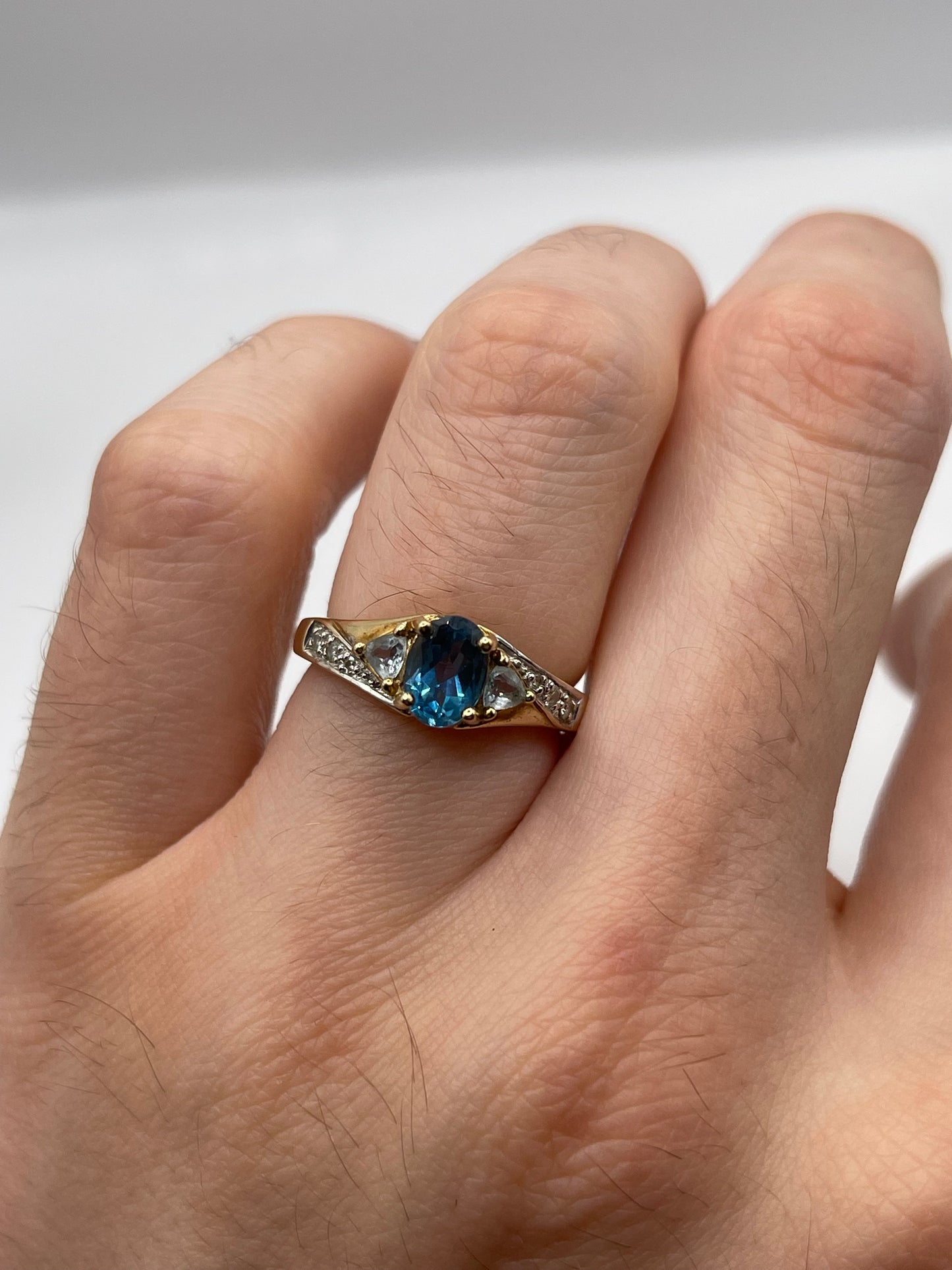 9ct gold topaz and diamond ring