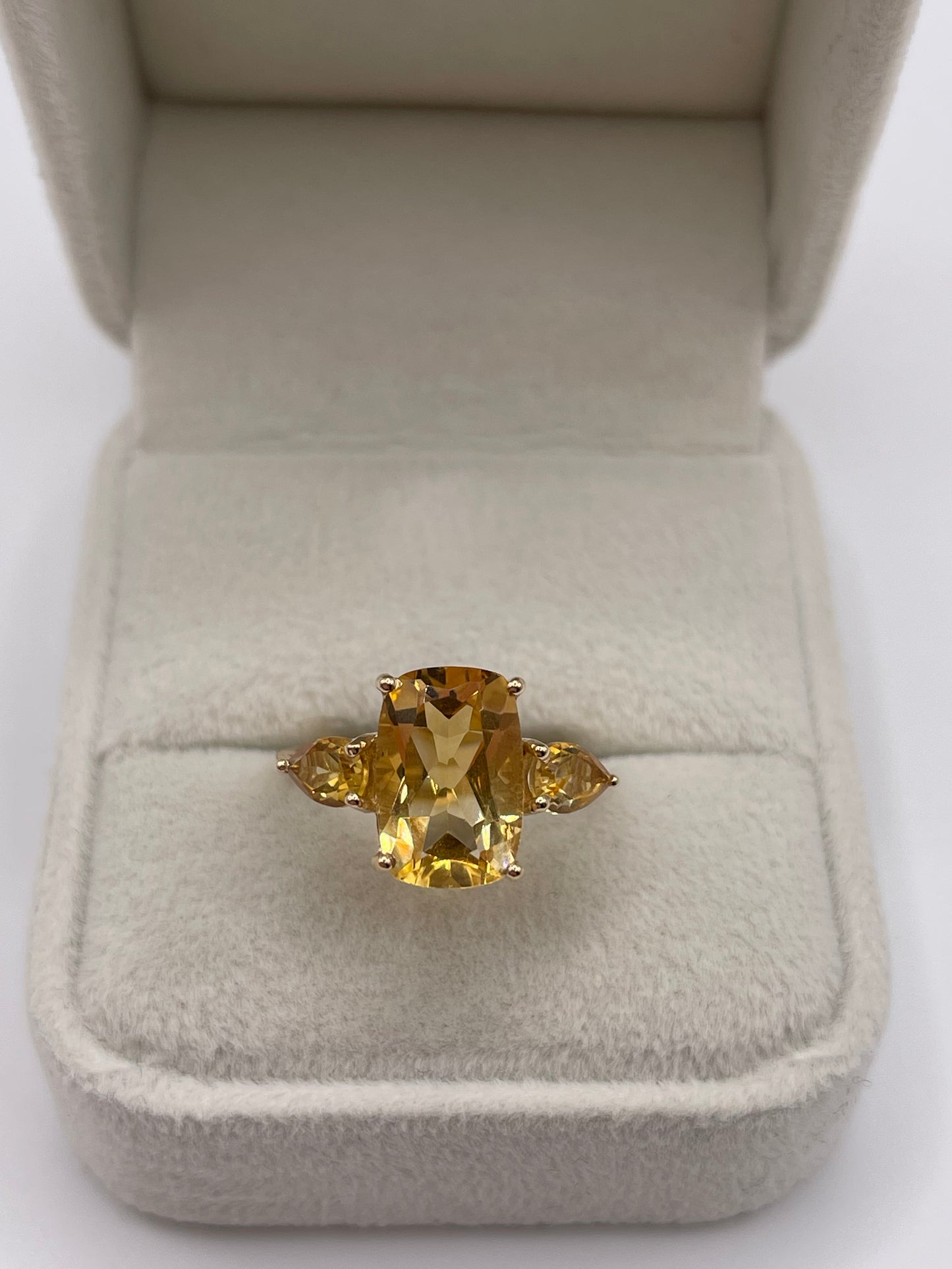 9ct gold citrine ring