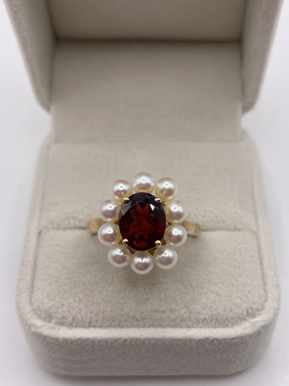 9ct gold garnet and pearl ring